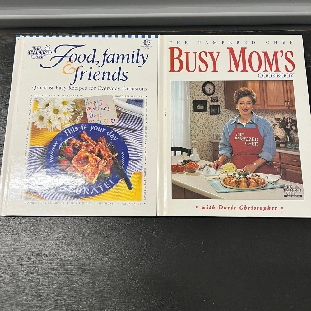 Vintage Pampered Chef Cookbooks Set Food Family & Friends & Busy Mom’s Cookbook